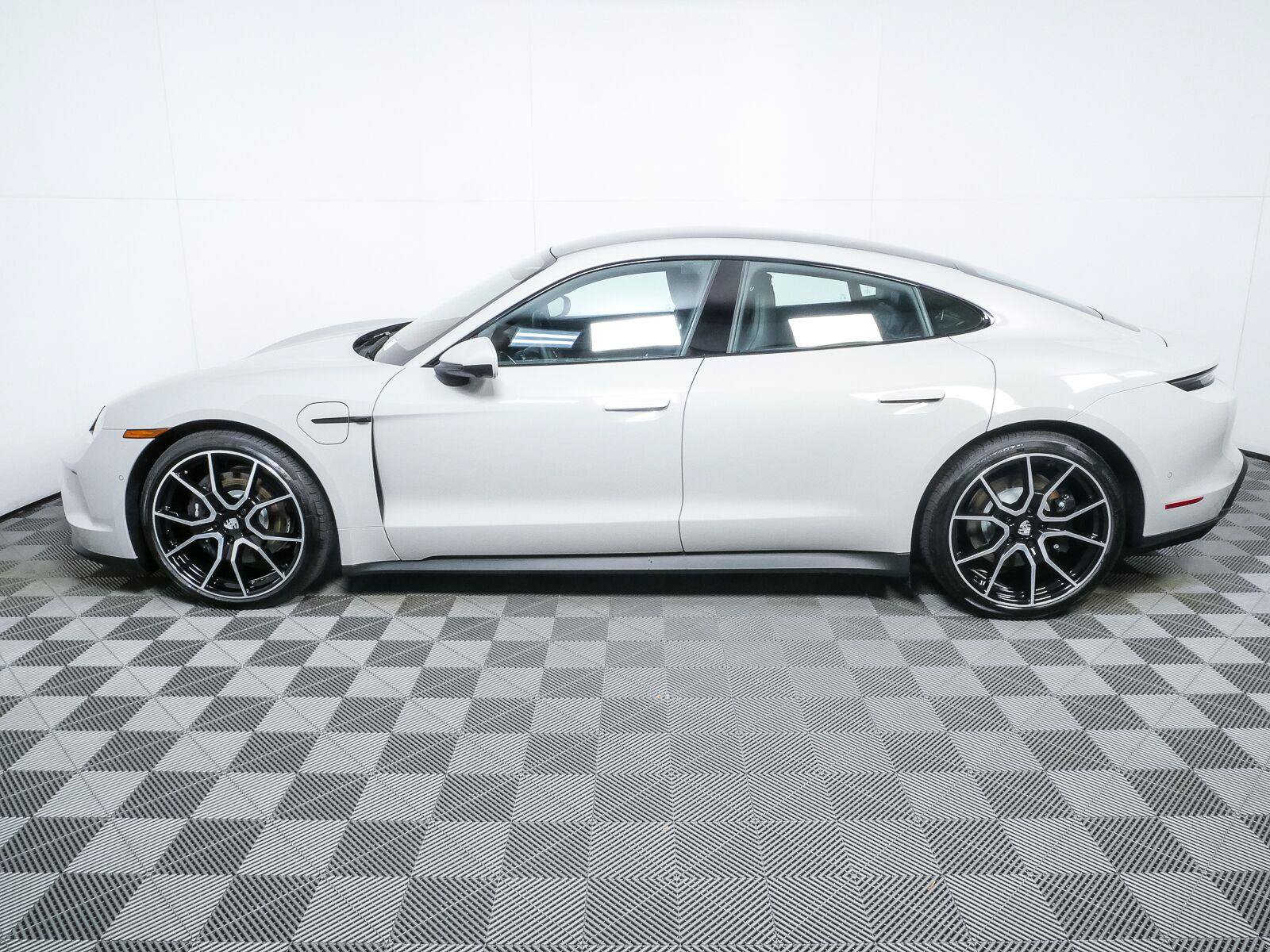 New 2026 Porsche Taycan RWD image 2