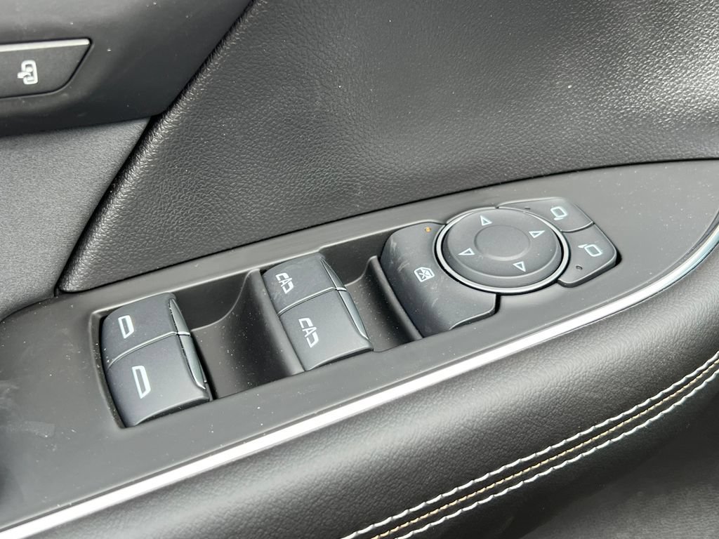 New 2026 Buick Envision Sport Touring AWD/4WD image 17