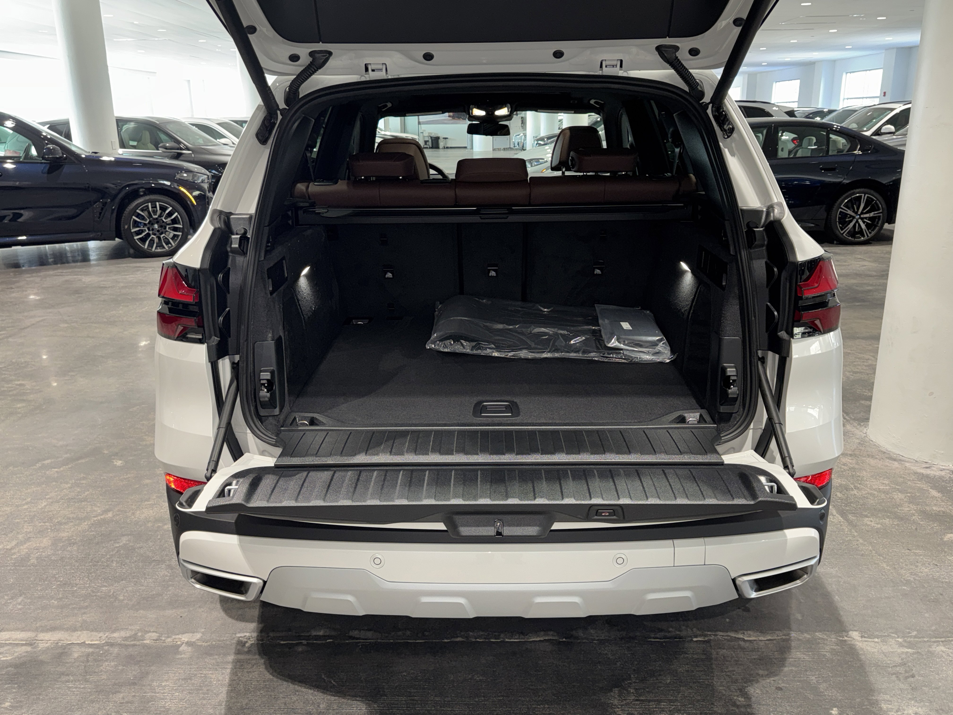 New 2026 BMW X5 xDrive40i AWD/4WD image 12
