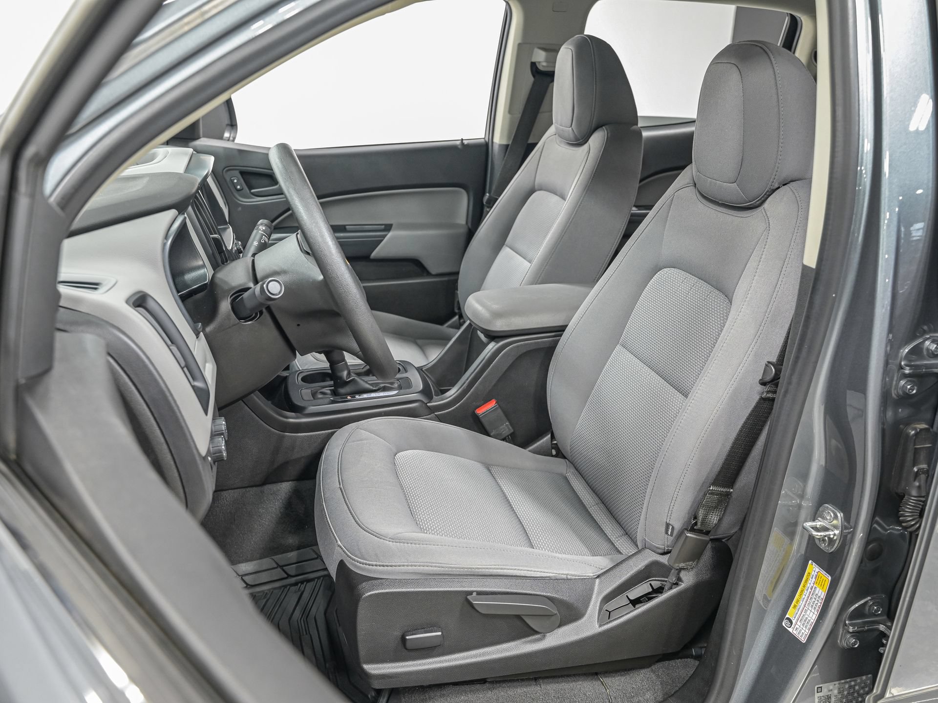Used 2019 Chevrolet Colorado W/T w/ WT Convenience Package AWD/4WD image 17