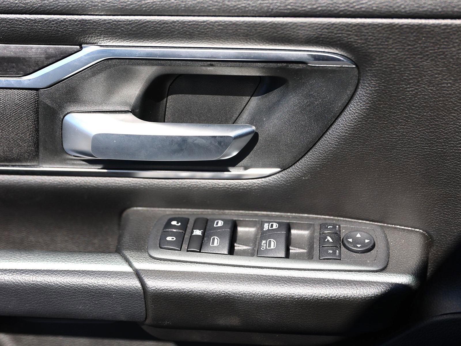 Used 2024 RAM 1500 Big Horn AWD/4WD image 37
