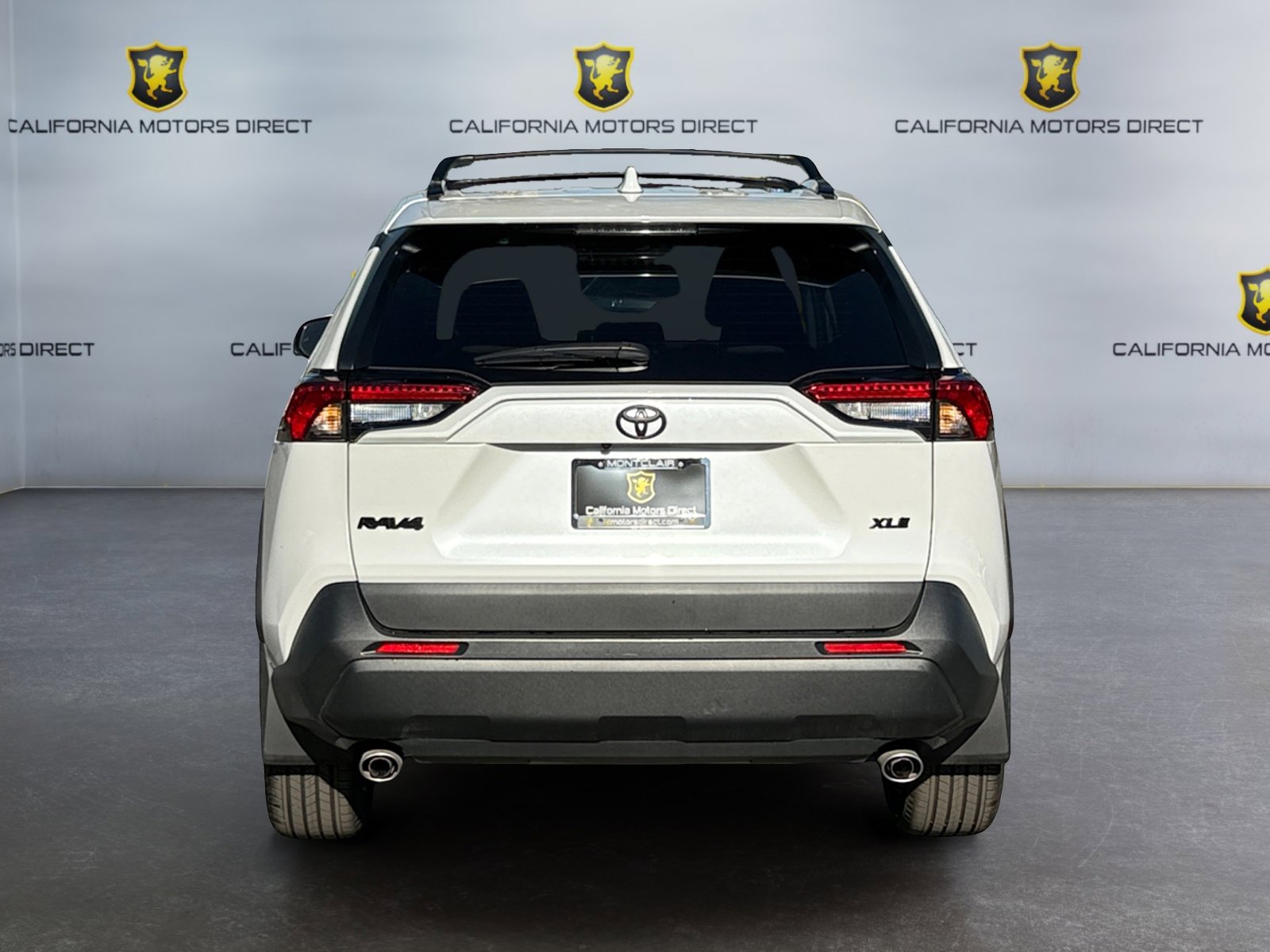 Used 2023 Toyota RAV4 XLE Premium image 4