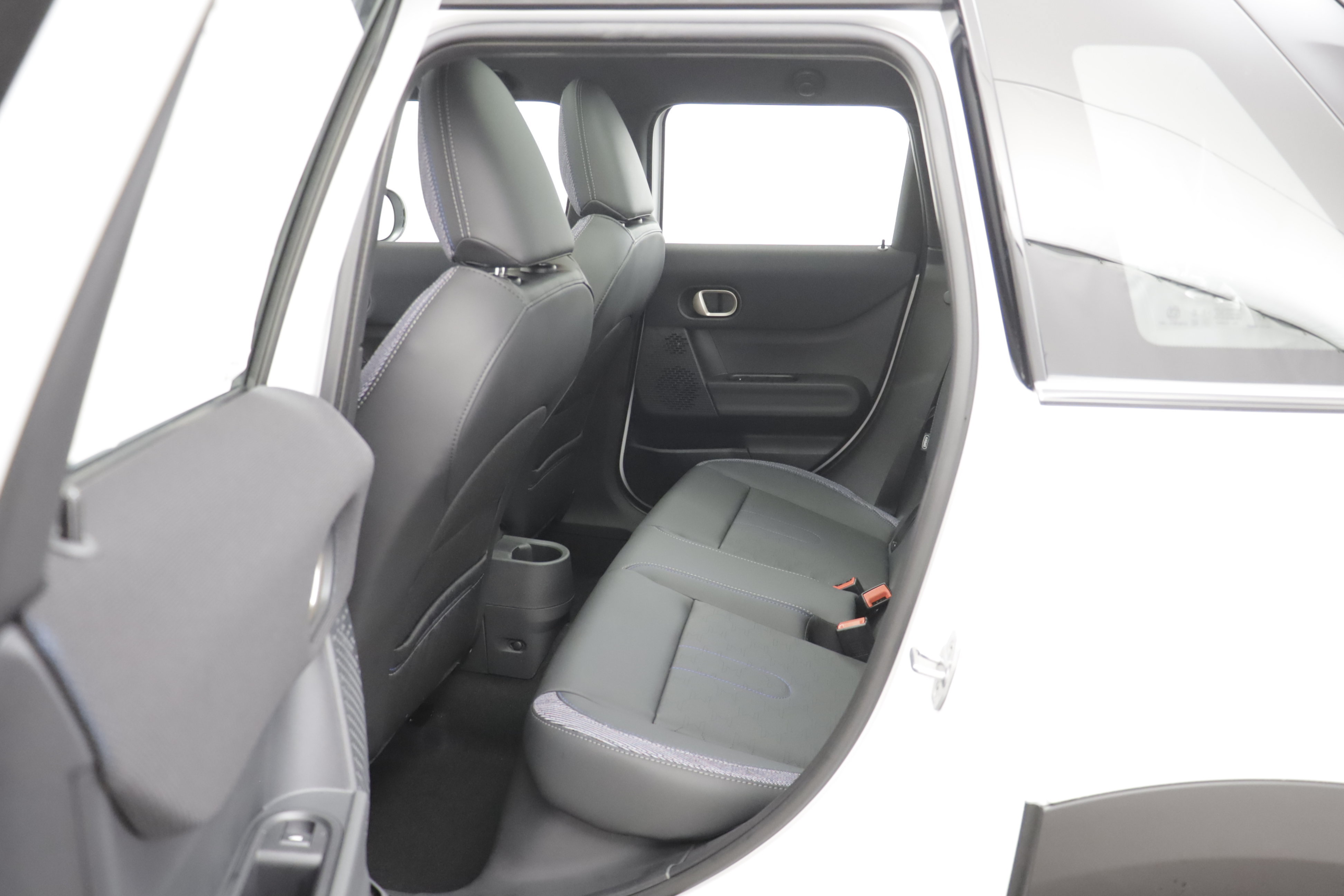 New 2027 MINI Cooper 4-Door Hardtop FWD image 14