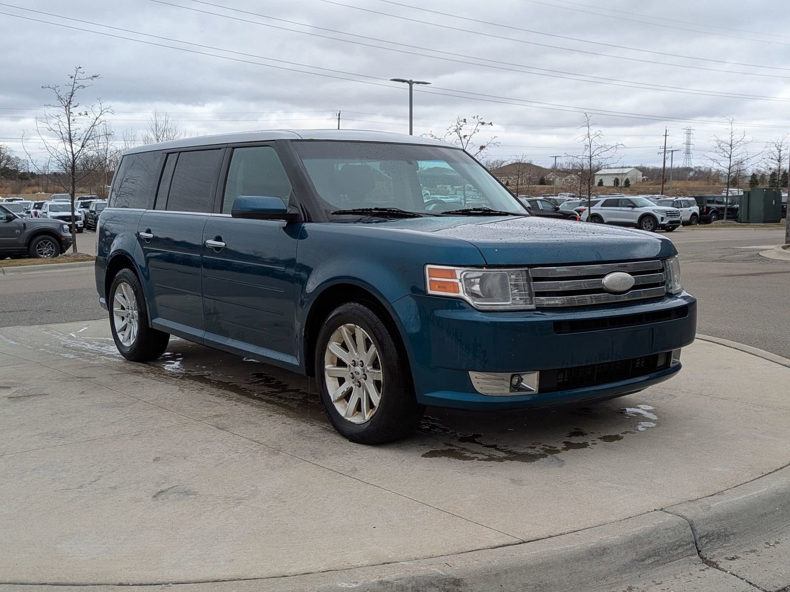 Used 2011 Ford Flex SEL w/ Rapid Spec Order Code image 4