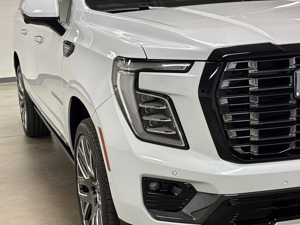 New 2026 GMC Yukon XL Denali Ultimate w/ LPO, Floor Liner Package image 4