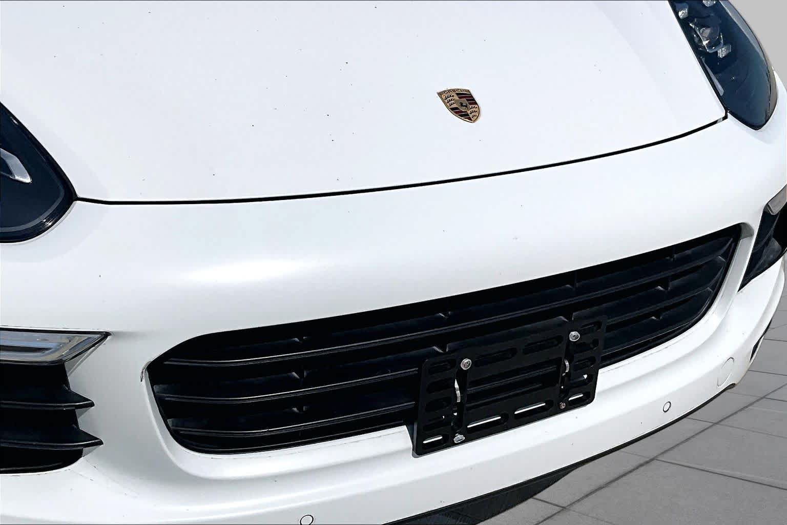 Used 2017 Porsche Cayenne Platinum Edition AWD/4WD image 28