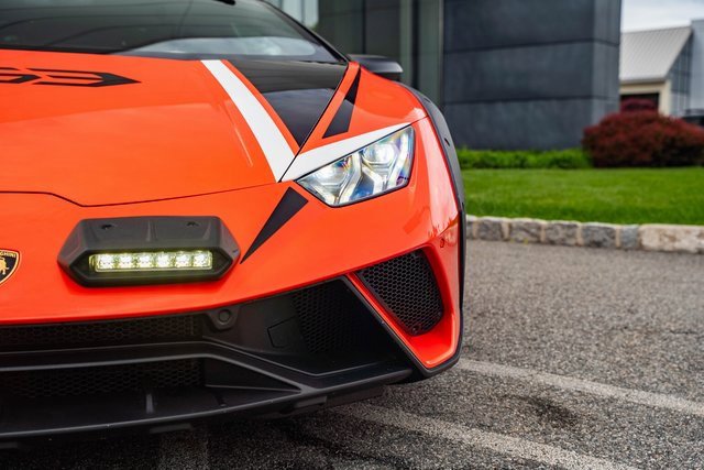 Used 2023 Lamborghini Huracan Sterrato image 5