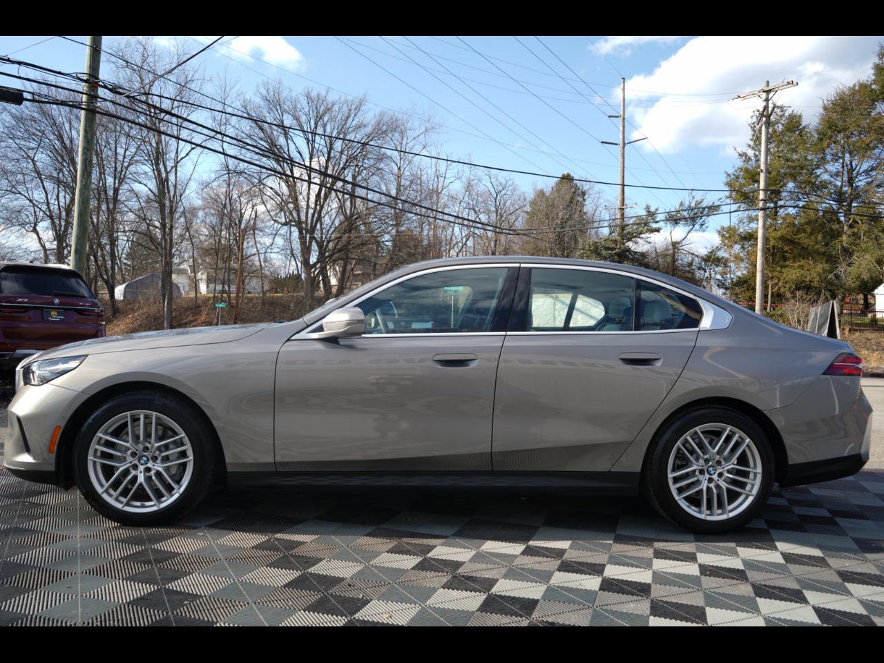 Used 2024 BMW 530i xDrive 530i xDrive Sedan w/ Convenience Package image 11