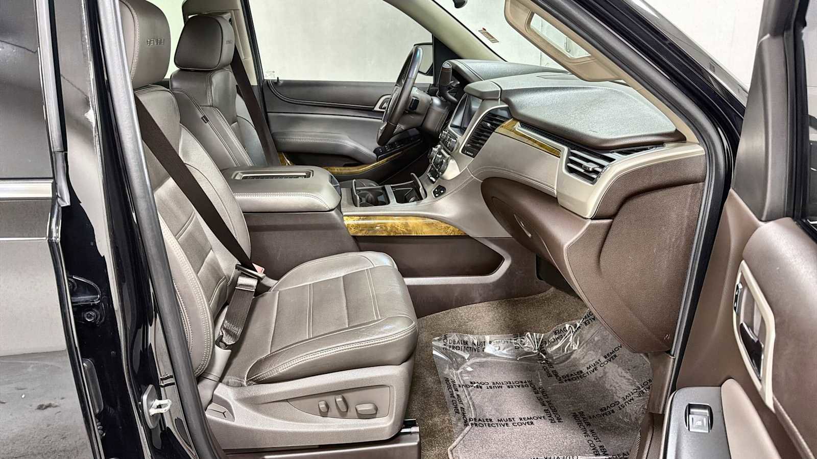 Used 2017 GMC Yukon Denali AWD/4WD image 30