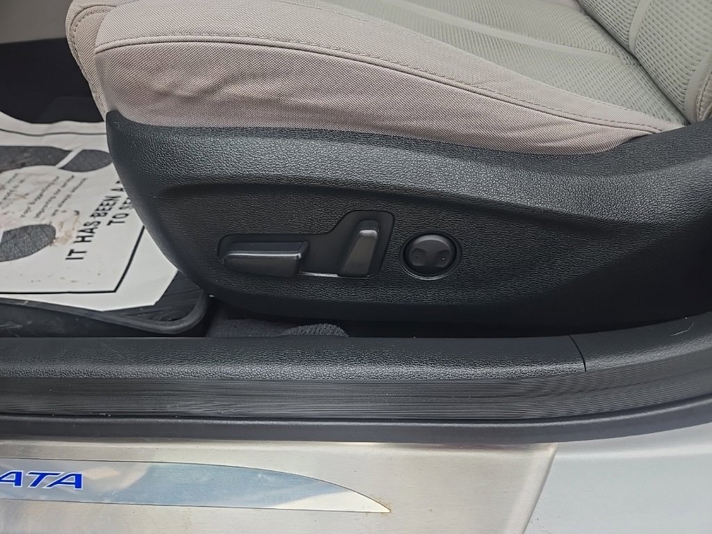 Used 2015 Hyundai Sonata SE w/ Option Group 09 image 10