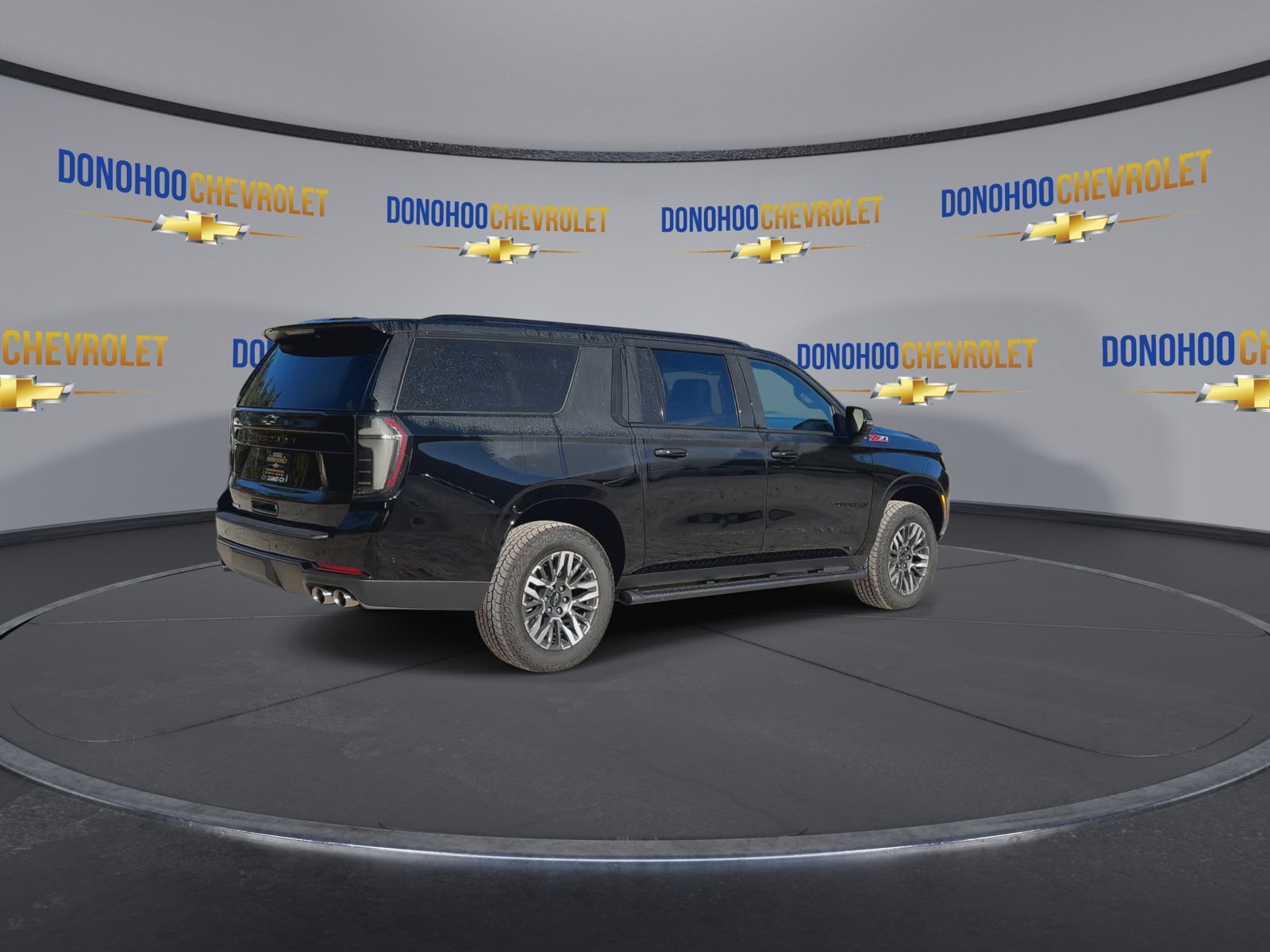 New 2026 Chevrolet Suburban Z71 w/ Comfort Package AWD/4WD image 11