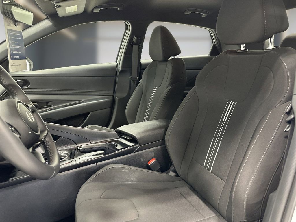 Certified 2025 Hyundai Elantra Sport image 7