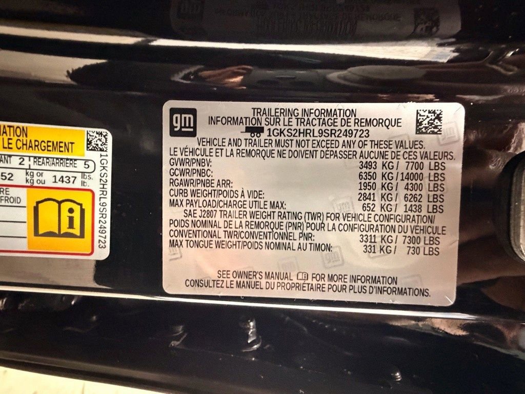 Used 2025 GMC Yukon XL AT4 w/ AT4 Premium Package AWD/4WD image 54