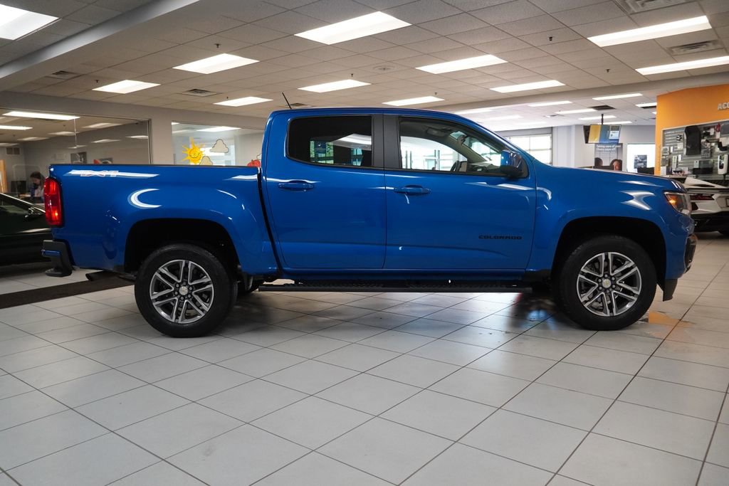 Used 2021 Chevrolet Colorado W/T w/ Custom Special Edition AWD/4WD image 15