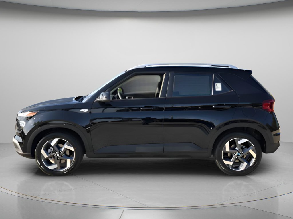 New 2026 Hyundai Venue SEL FWD image 2