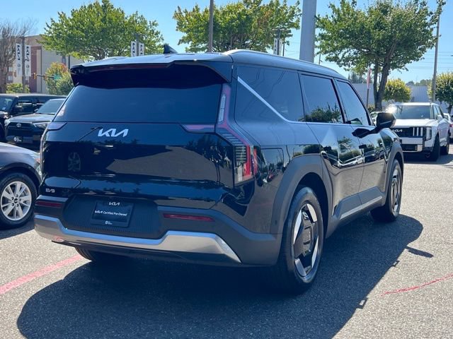 Certified 2026 Kia EV9 Wind AWD/4WD image 9