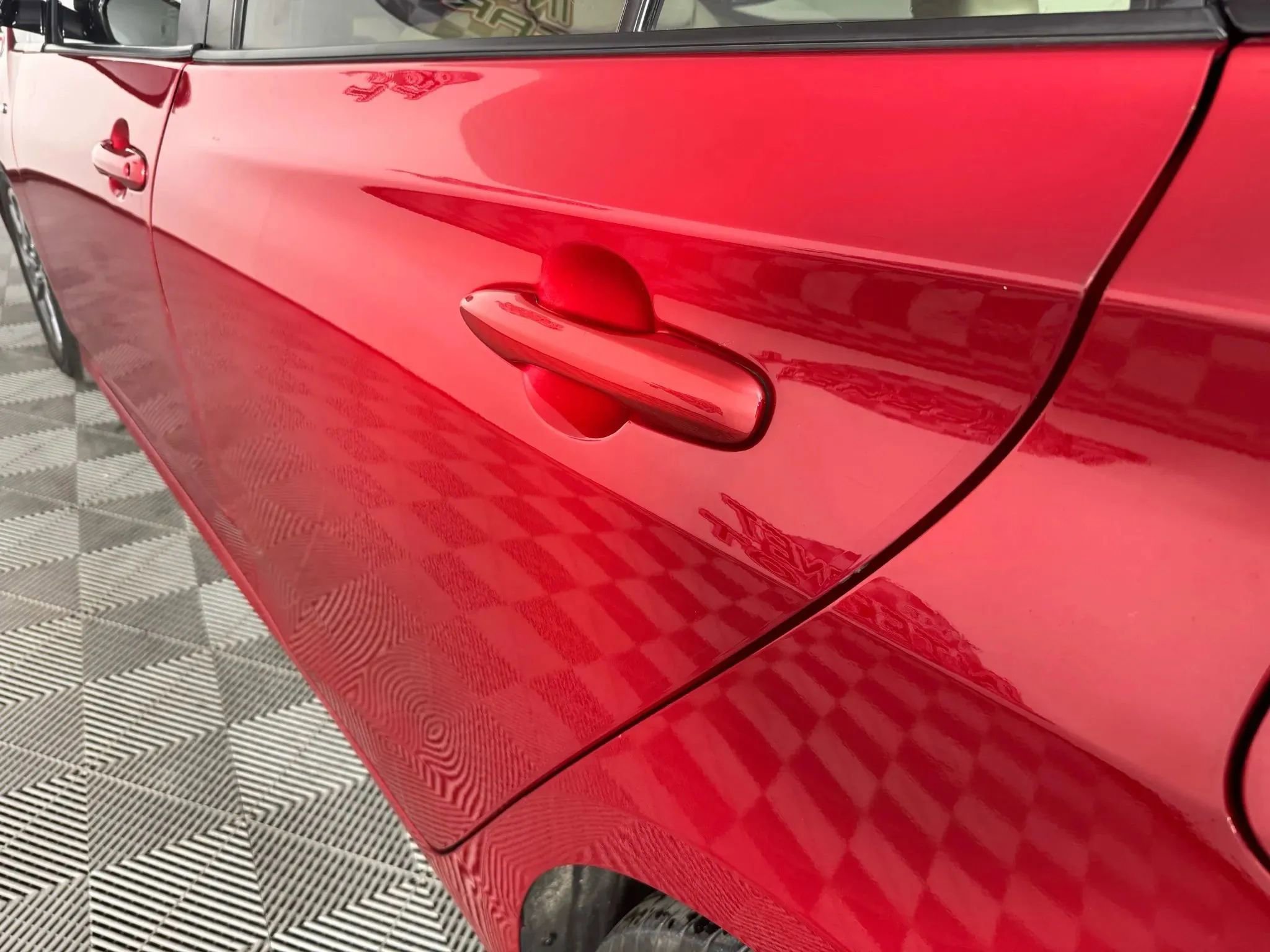 Used 2019 Toyota Prius XLE FWD image 28