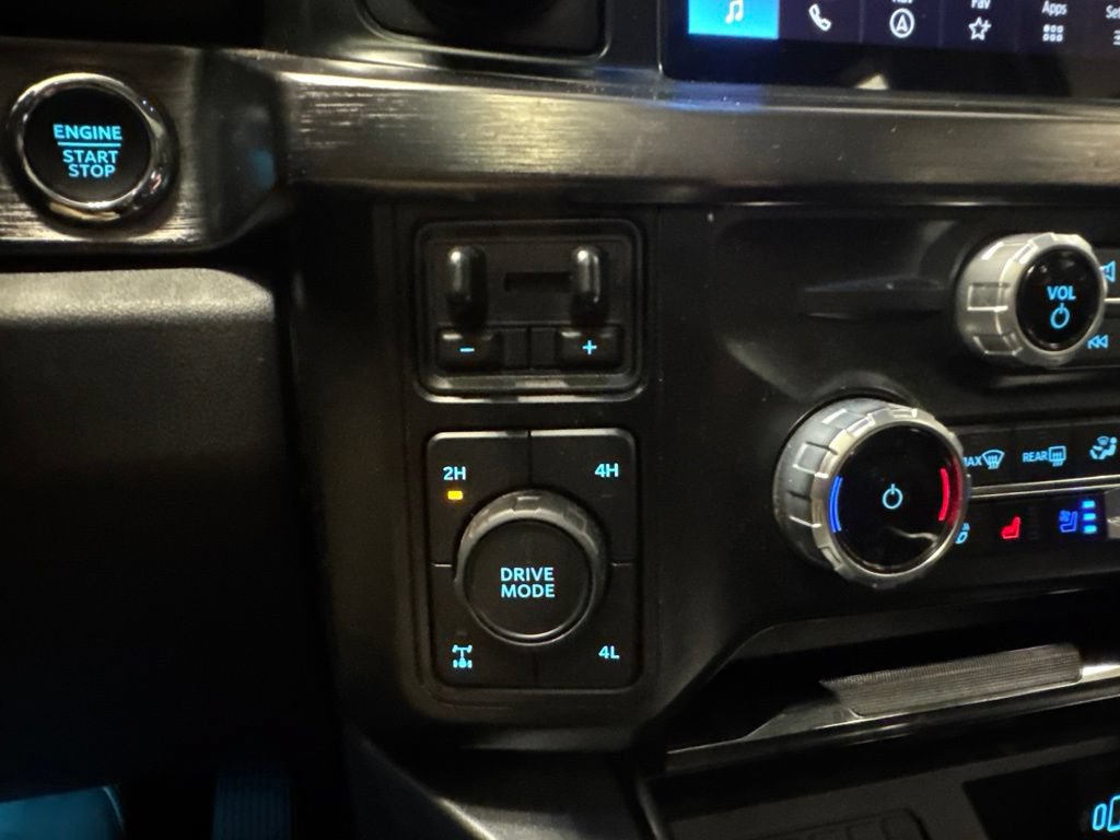 Used 2023 Ford F350 Lariat w/ Lariat Ultimate Package AWD/4WD image 18