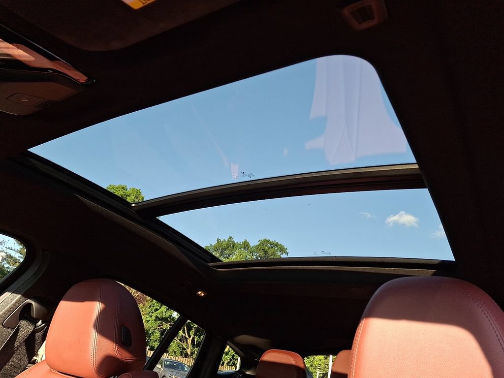Used 2022 BMW X4 M40i AWD/4WD image 11