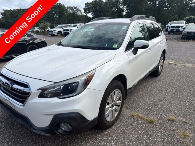 Used 2018 Subaru Outback 2.5i Premium AWD/4WD image 2
