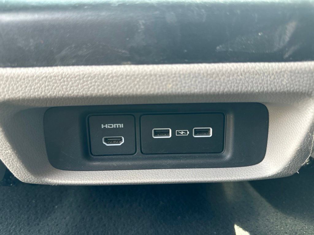 Used 2023 Honda Odyssey Touring image 17