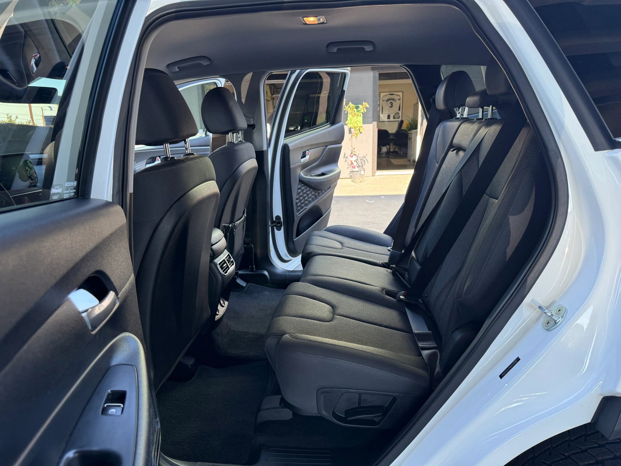 Used 2021 Hyundai Santa Fe SEL image 12