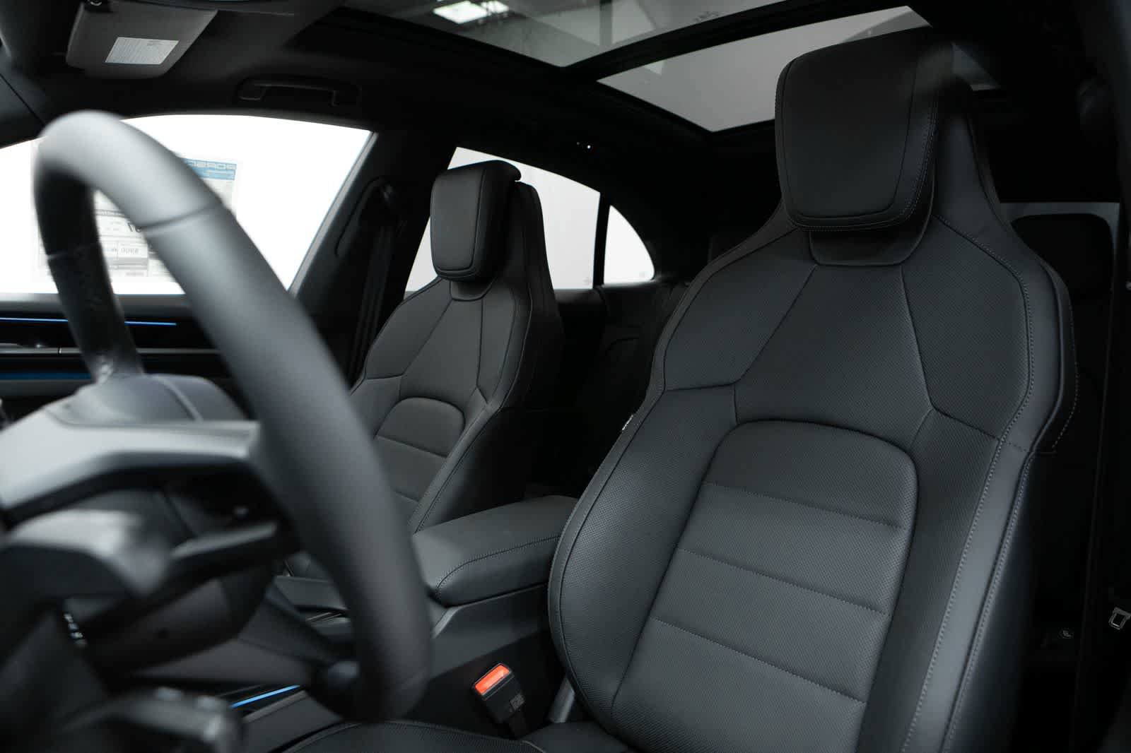 New 2026 Porsche Macan Electric RWD image 5