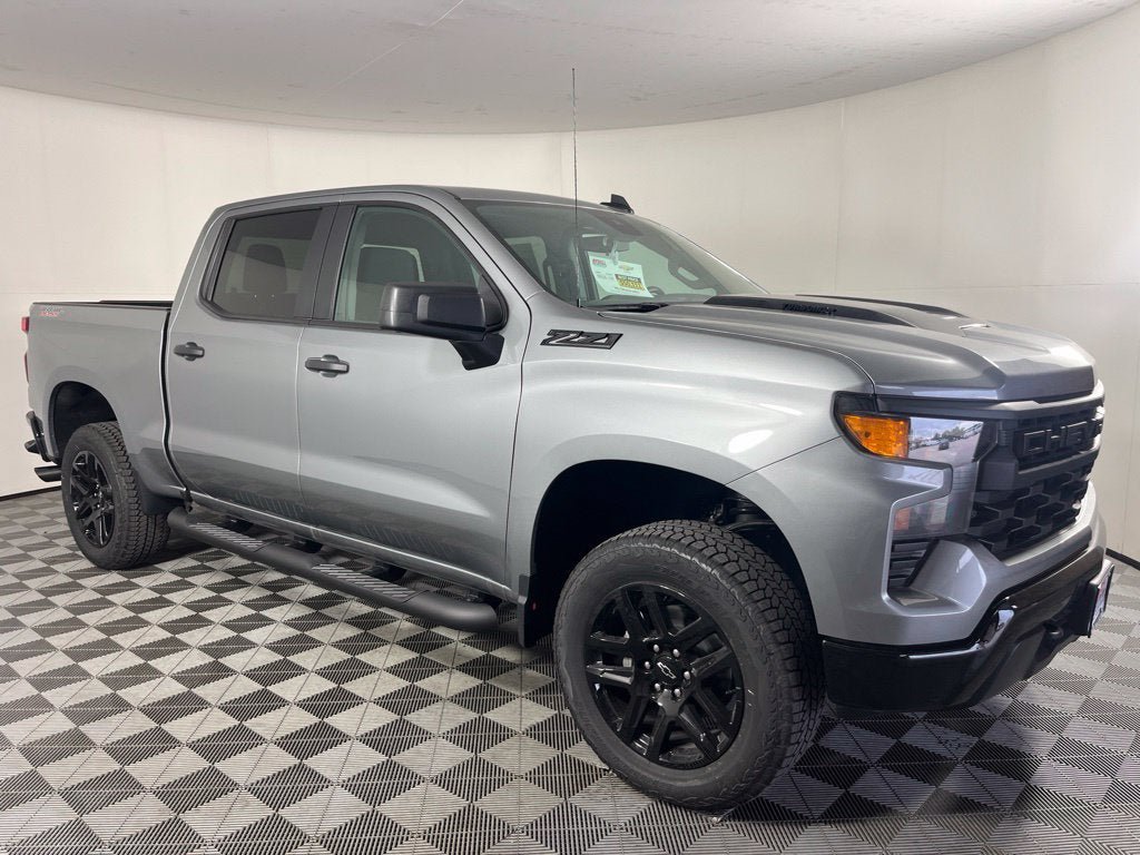 New 2026 Chevrolet Silverado 1500 Custom Trail Boss w/ Turbomax Blackout Package