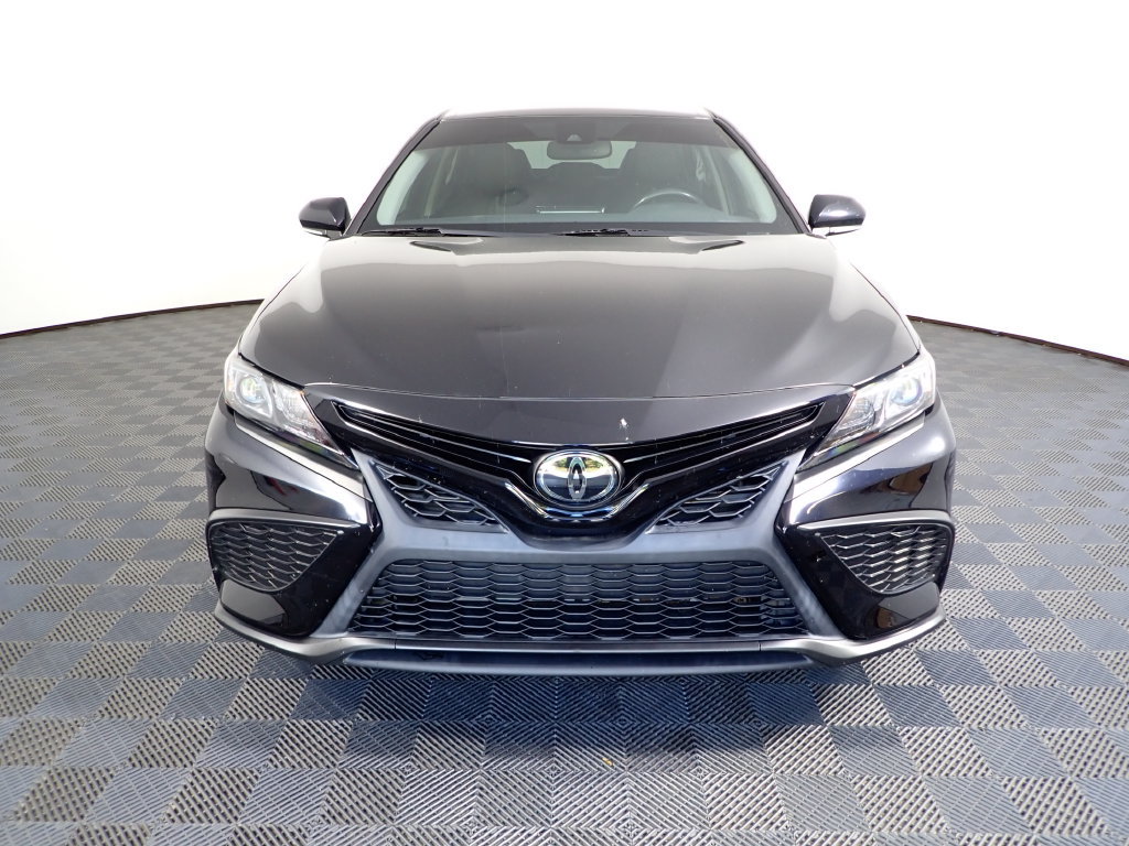 Used 2022 Toyota Camry SE w/ Convenience Package FWD image 7