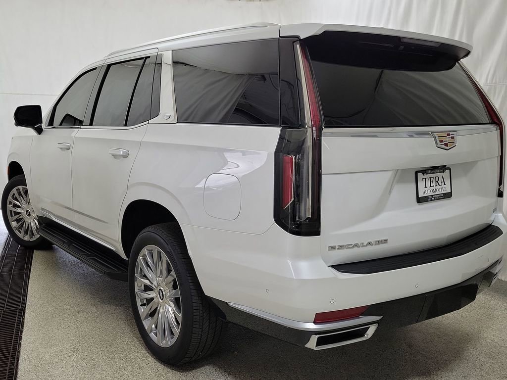 Used 2023 Cadillac Escalade Premium Luxury w/ LPO, Floor Liner Package AWD/4WD image 7
