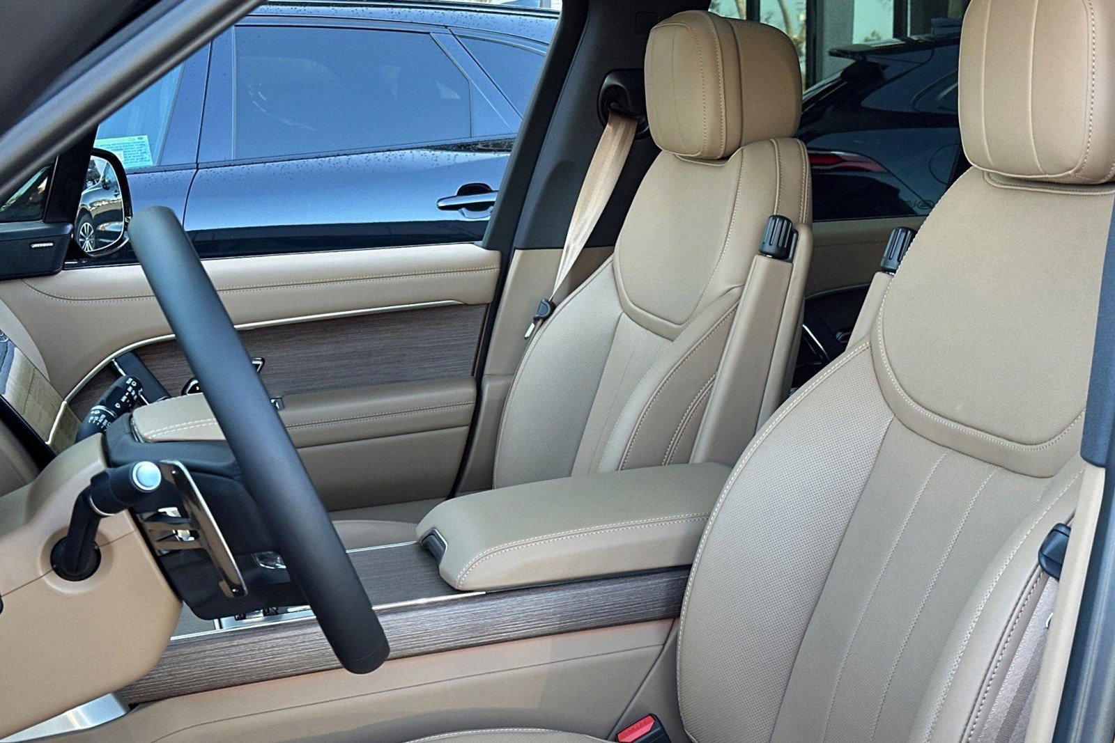 New 2026 Land Rover Range Rover SE AWD/4WD image 4