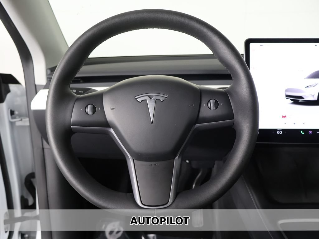 Used 2023 Tesla Model Y Long Range AWD/4WD image 3