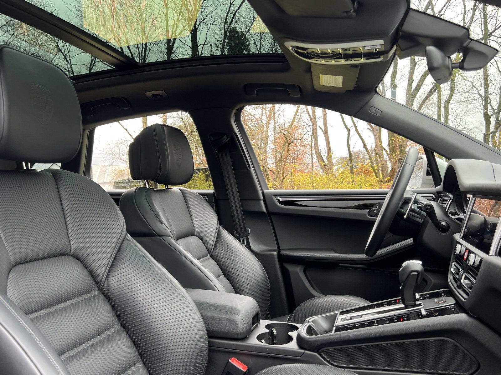 Certified 2025 Porsche Macan image 22