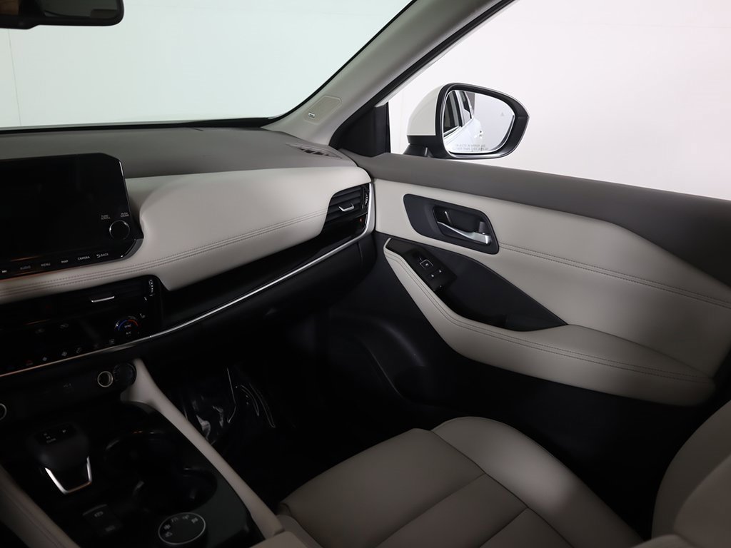 Used 2023 Nissan Rogue SL w/ SL Premium Package image 47