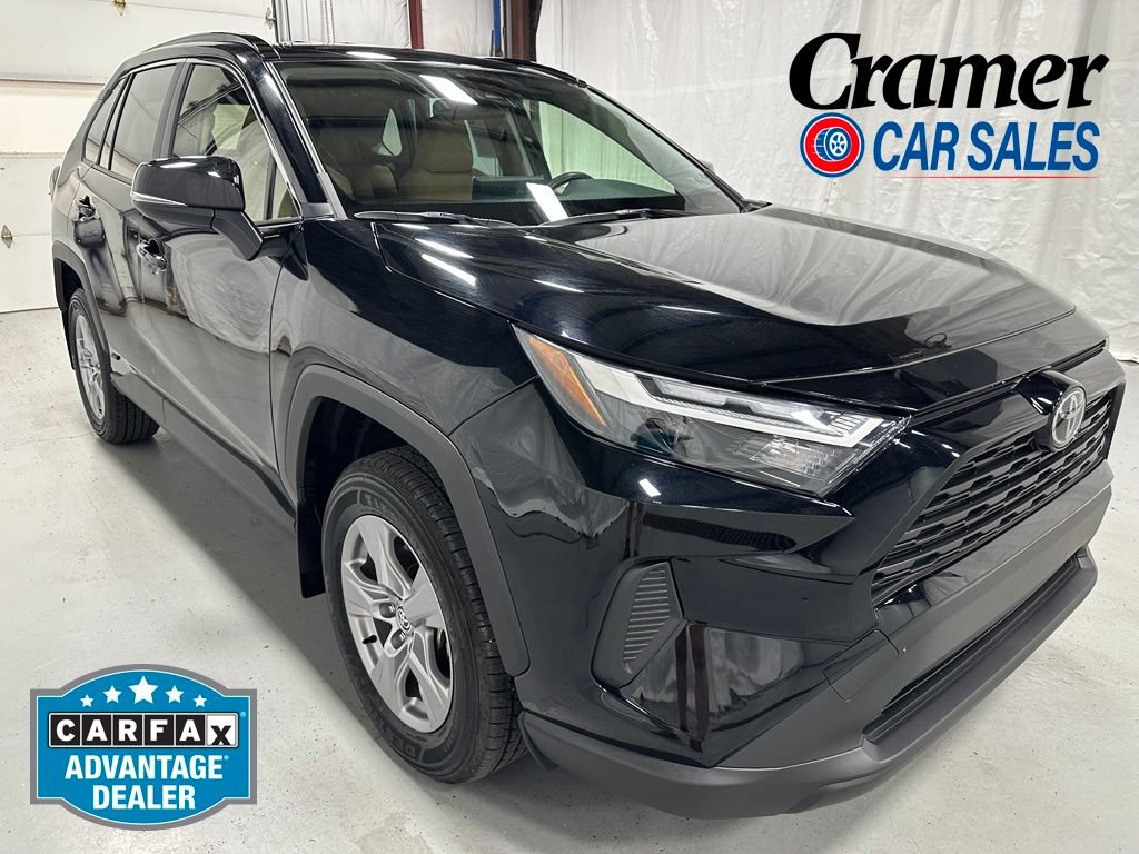 Used 2025 Toyota RAV4 XLE AWD/4WD image 1