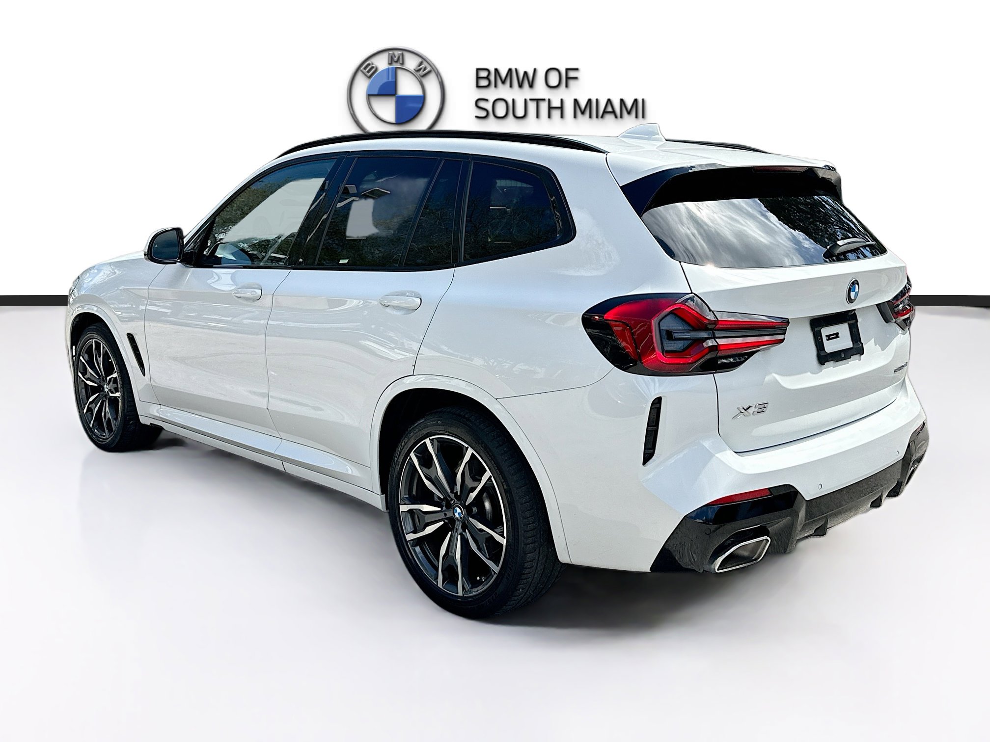 Certified 2024 BMW X3 sDrive30i w/ M Sport Package image 5