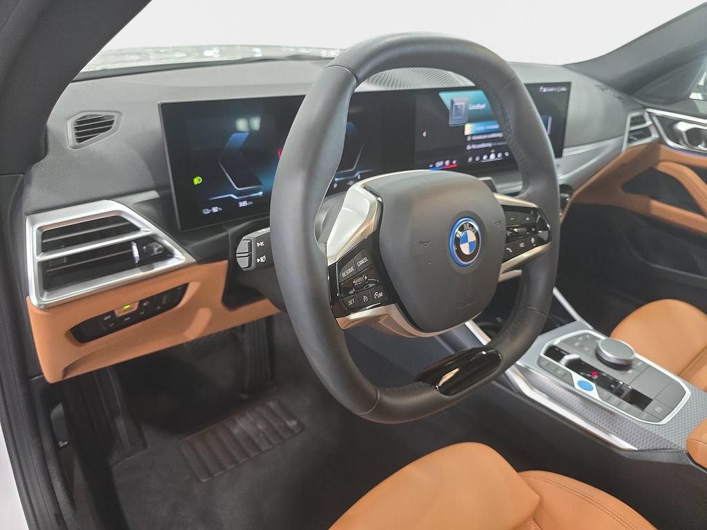 Certified 2025 BMW i4 eDrive40 RWD image 20