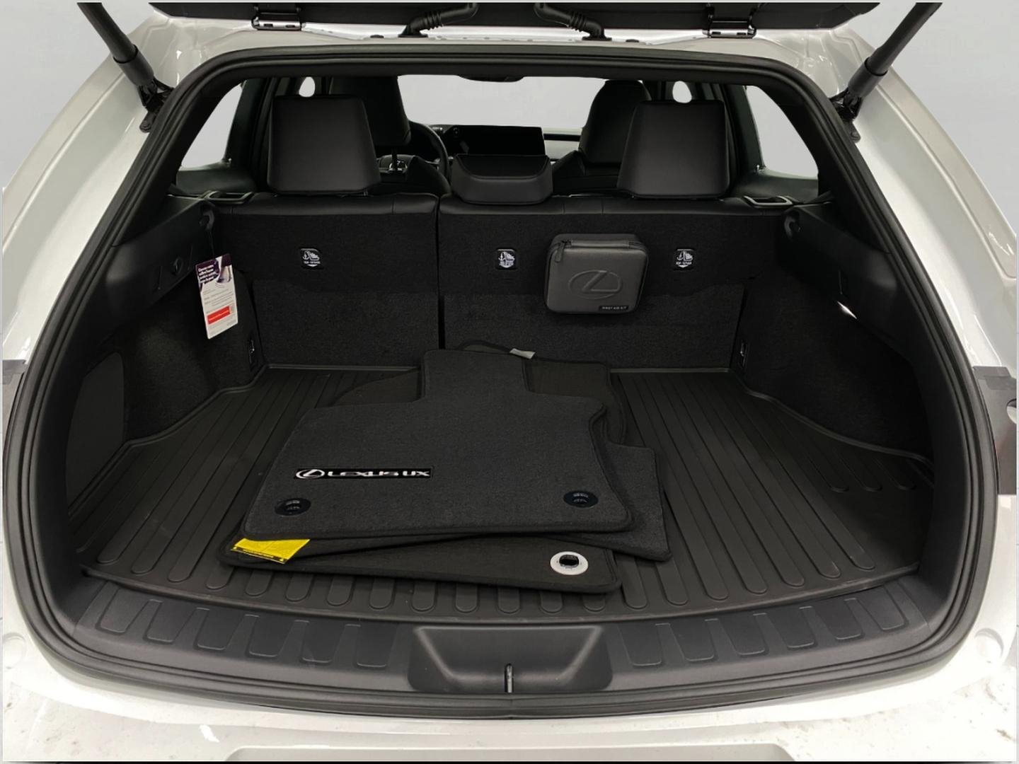 New 2026 Lexus UX 300h AWD image 5