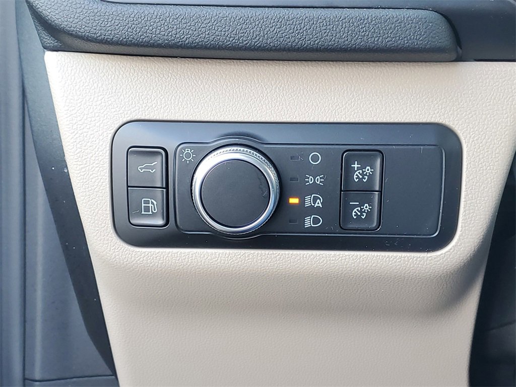 Used 2020 Ford Escape SE Sport image 19