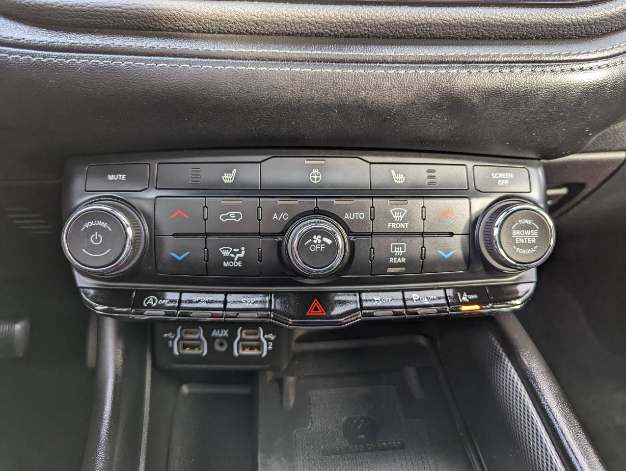 Used 2022 Dodge Durango GT image 25