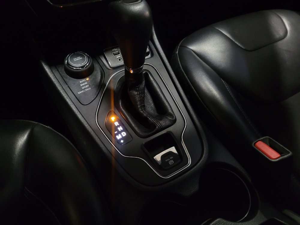 Used 2019 Jeep Cherokee Latitude Plus image 26