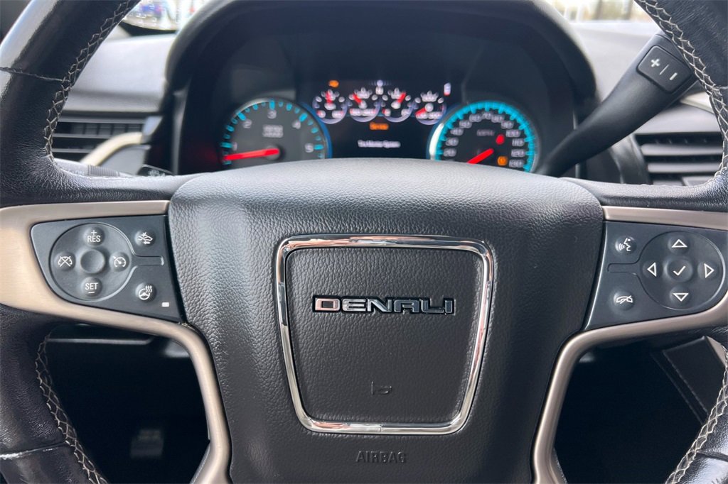 Used 2019 GMC Yukon XL Denali image 25
