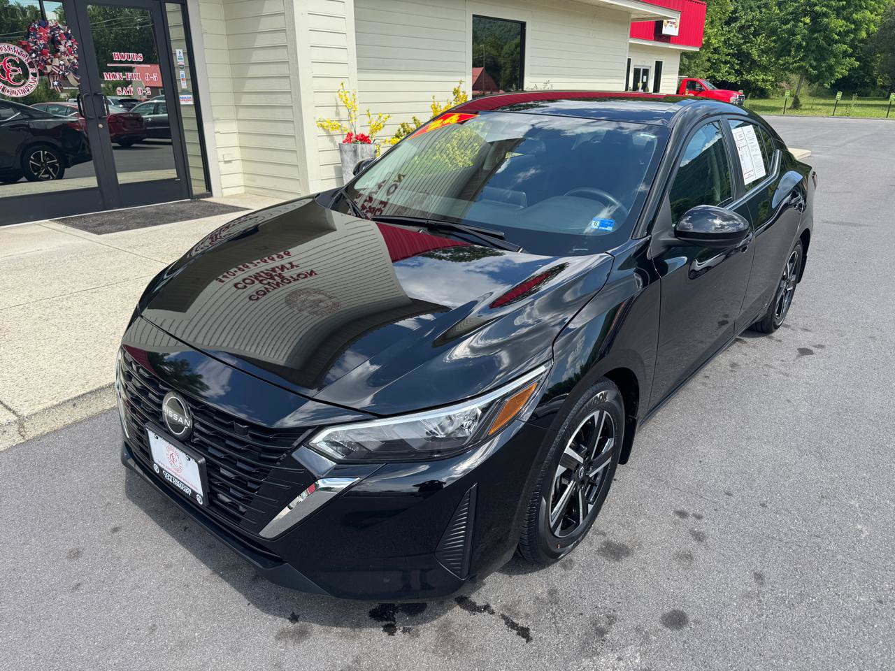 Used 2025 Nissan Sentra SV w/ All-Weather Package FWD image 3