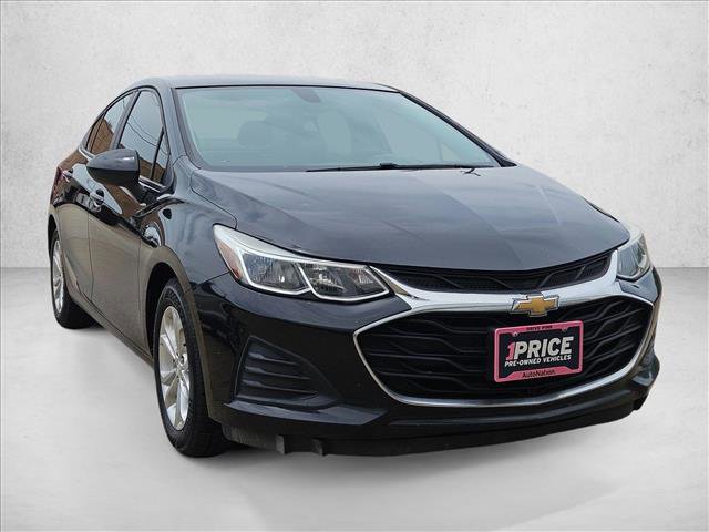 Used 2019 Chevrolet Cruze LS w/ LS Convenience Package FWD image 3