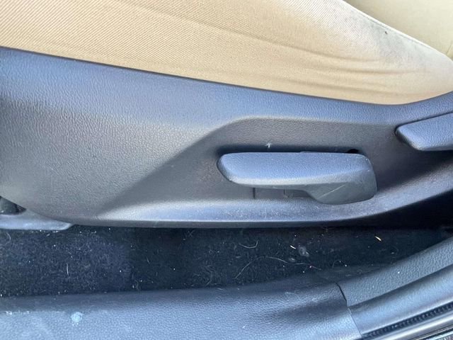 Used 2019 Toyota RAV4 LE image 15