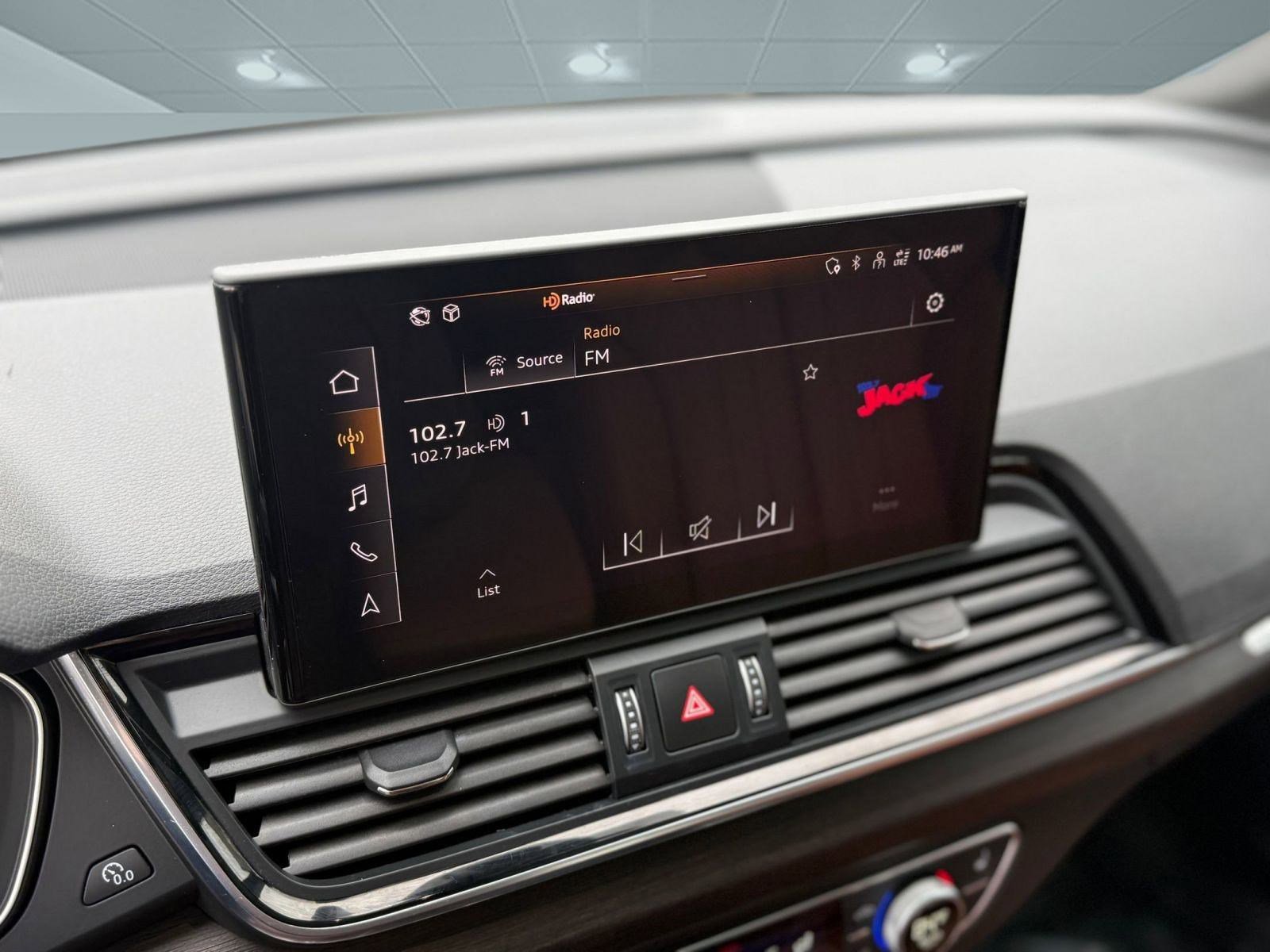 Used 2023 Audi Q5 e Premium w/ Convenience Package image 26