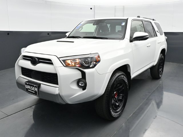 Used 2024 Toyota 4Runner TRD Off-Road Premium w/ TRD Black Wheel Package (TMS) AWD/4WD image 10