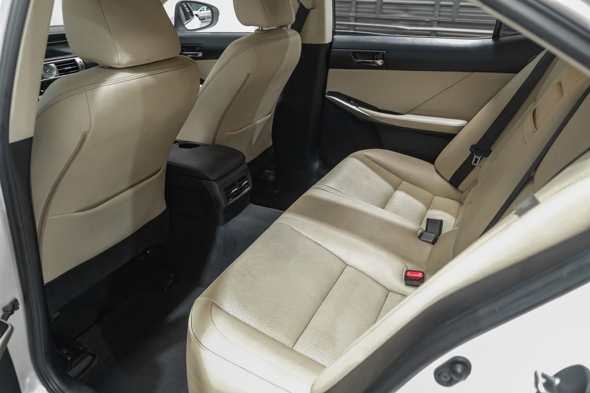 Used 2016 Lexus IS 200t RWD image 28