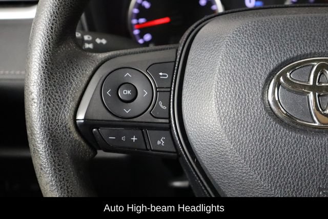 Used 2020 Toyota RAV4 LE FWD image 8