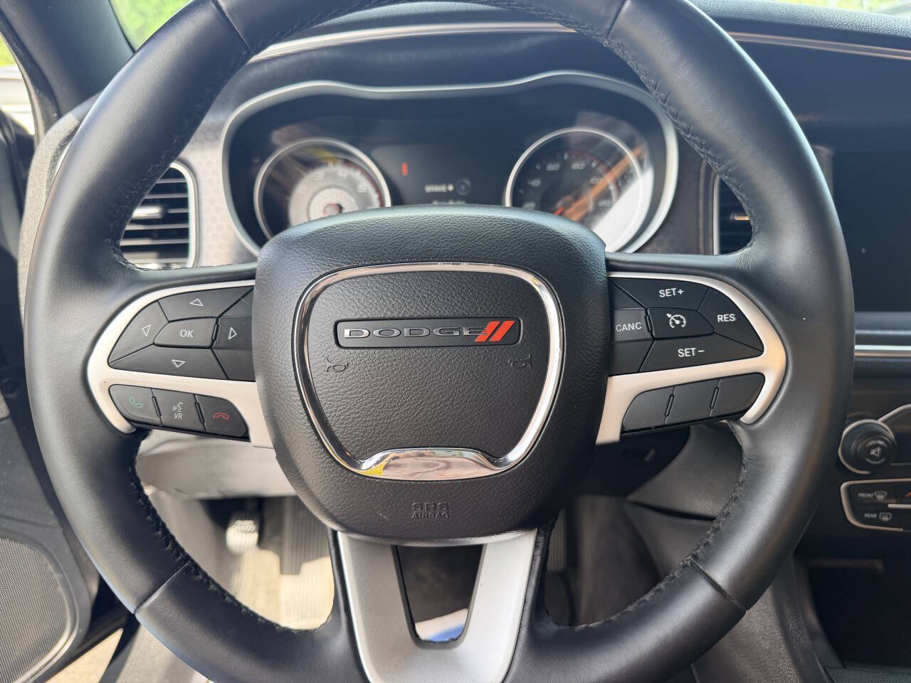 Used 2016 Dodge Charger SXT w/ Navigation & Travel Group RWD image 32